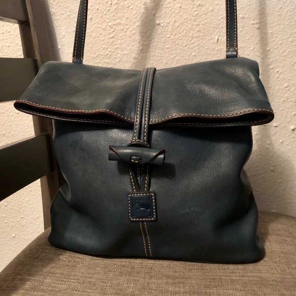 Dooney & Bourke Handbags - Dooney Bourke purse